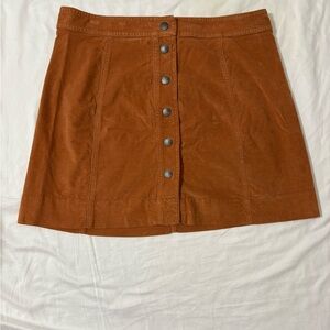 Madewell corduroy skirt size 12 - perfect for holiday parties!